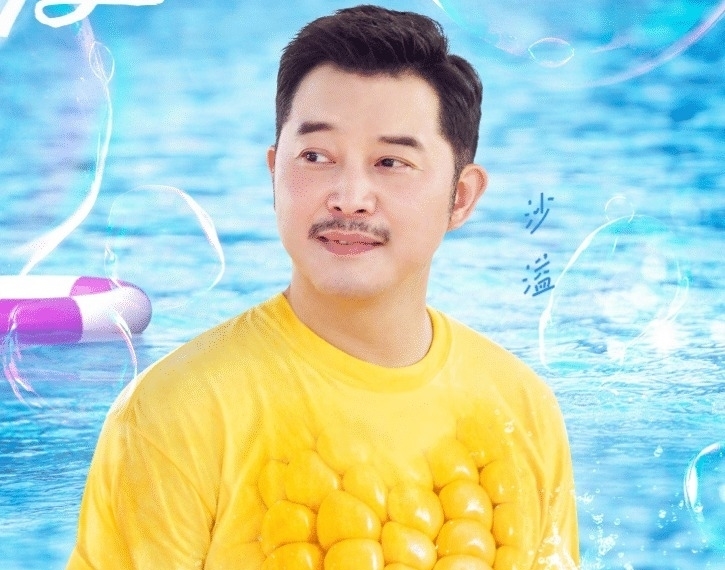 郑恺|《奔跑吧》新一期海报，全员统一穿白色衣服，唯独两个人例外！