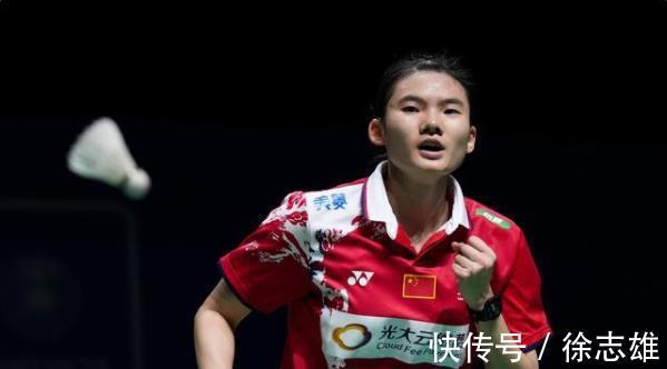 韩悦|逢冰不胜魔咒继续!何冰娇2-0韩悦,晋级羽毛球世锦赛女单四强!