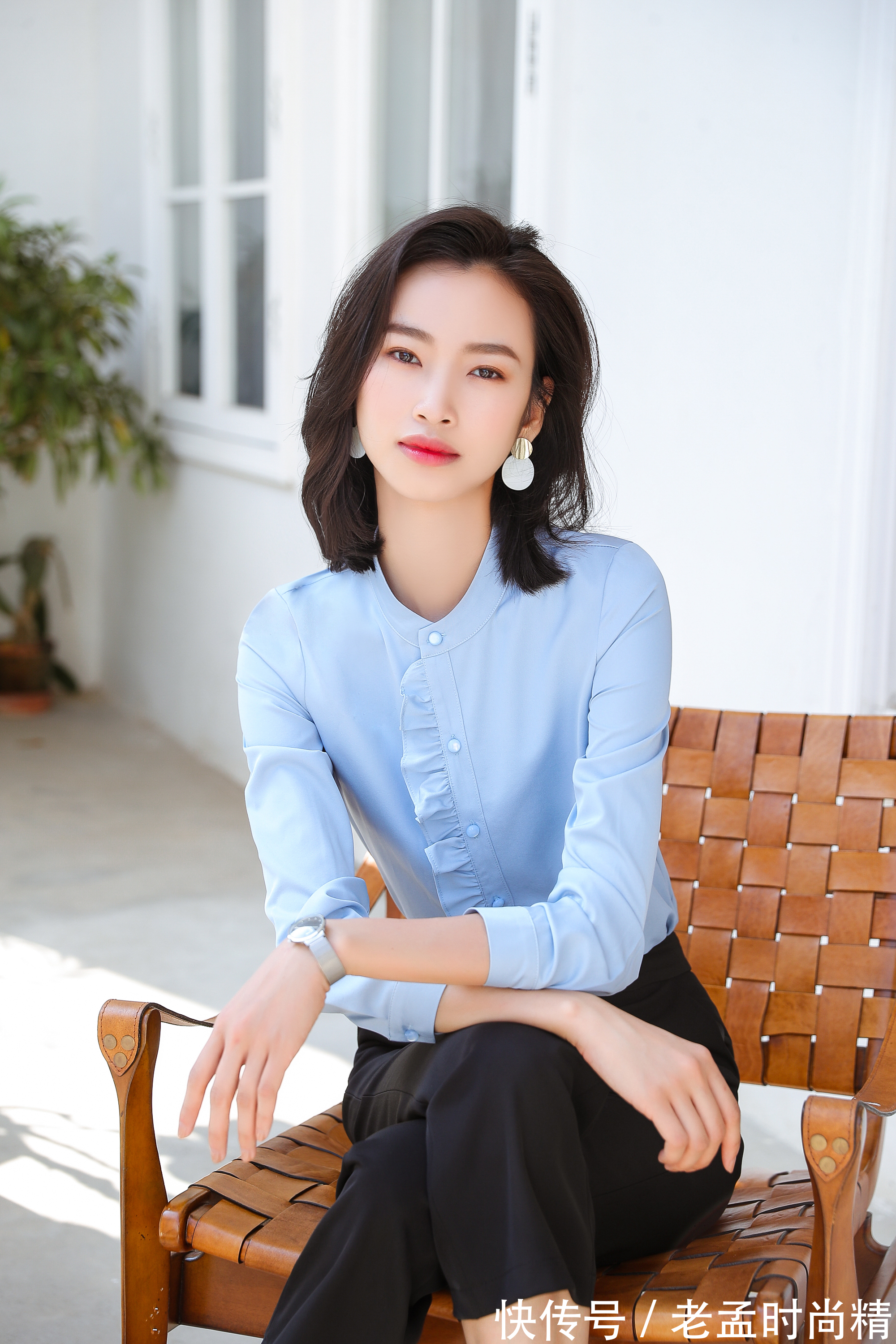 职业套装 黑色衬衫职业套装非常推荐