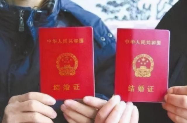 天生一对|“天生一对结婚证”火了,看到夫妻的情侣名字,登记人员:头次见