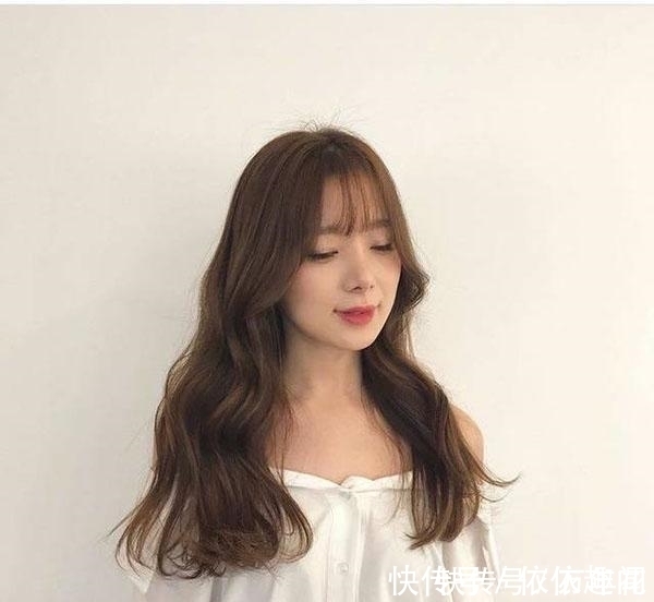 发色 春节发型如何搭配色彩来刷新自己?20款热门发色让你轻松做决定