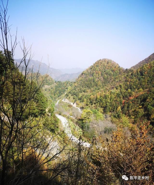 公路|洛南秦岭大山里的自驾公路，路边全是美景，只是在深山没人知道！