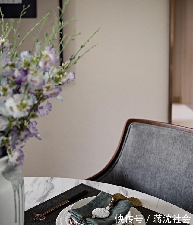 新中式|这才是豪宅,138㎡最美新中式,里面的客厅设计,太过惊艳!