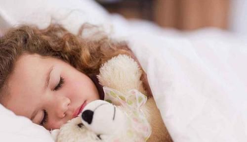 小朋友|睡前的3个“坏习惯”,会悄悄偷走孩子的身高,希望你家娃没有