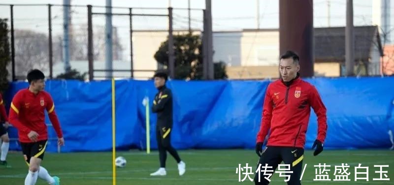 戴伟浚|拒绝三流!最强11人、4个变手、3个爆点!打脸日本,国足必玩命!