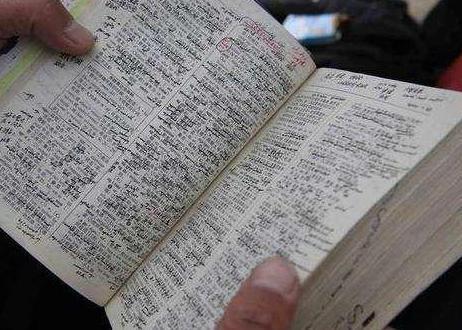 姓氏|爸爸姓“左”,妈妈姓“右”,给女儿取的名,全家都赞不绝口