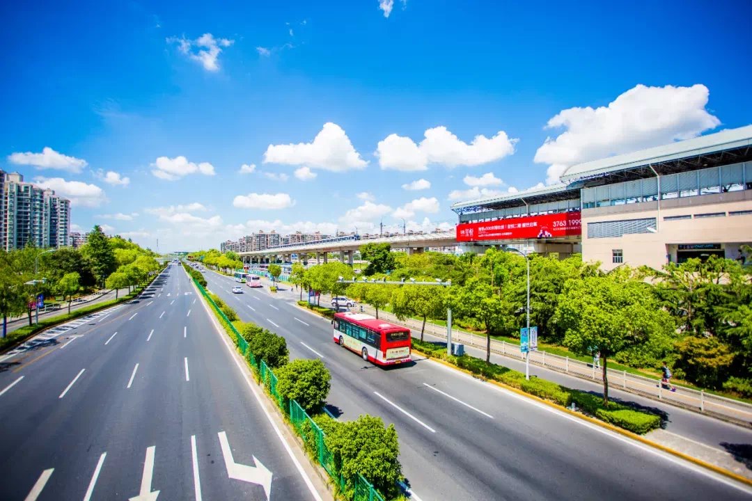 ebd|9号线+万达旁!金地丰盛道示范区开放,松江EBD迎久违新盘