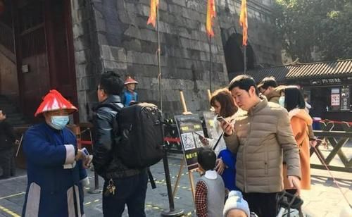 牛年第一天，叶红专调研矮寨奇观旅游区