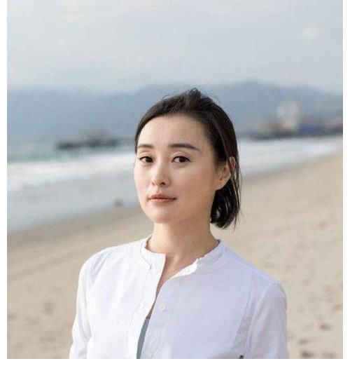 篆刻&气质美女吴越,早年混入演艺圈,父亲极力反对