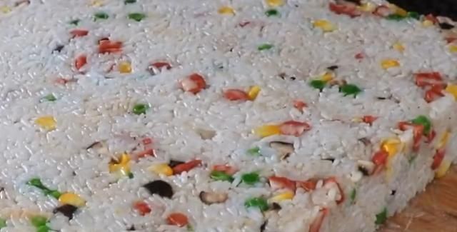 过年教你蒸糯米糕，做法简单，上锅一蒸软糯香甜，比年糕好吃