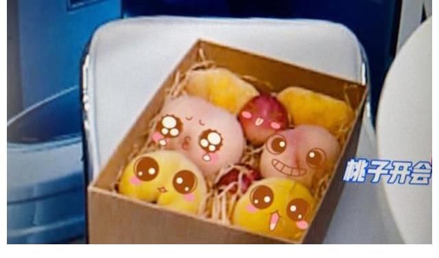 小山桃|街舞小黑屋規(guī)則升級(jí)：王一博雖然不懂女孩心思，送禮物卻難不倒他