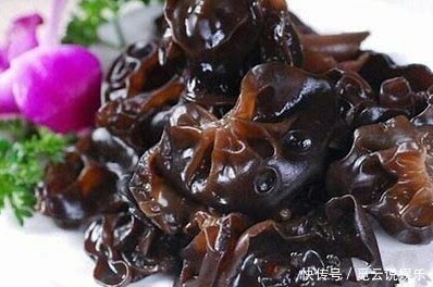 黑木耳|吃黑木耳一个小时内，别碰此种食物，影响身体健康，早知早受益!