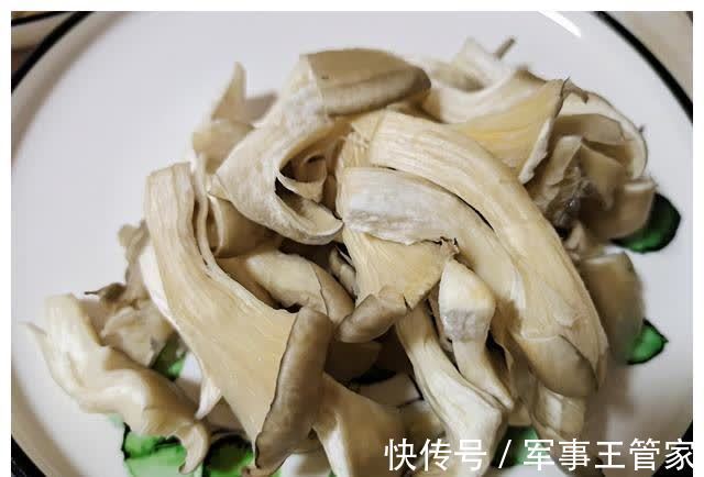 裙带菜|春天,多给孩子喝8种营养汤羹,钙含量高,营养丰富