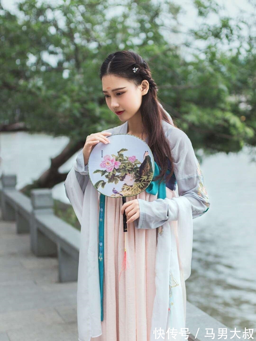 客舟#原创诗十首·秋风吹起塞云愁,一片平安报客舟