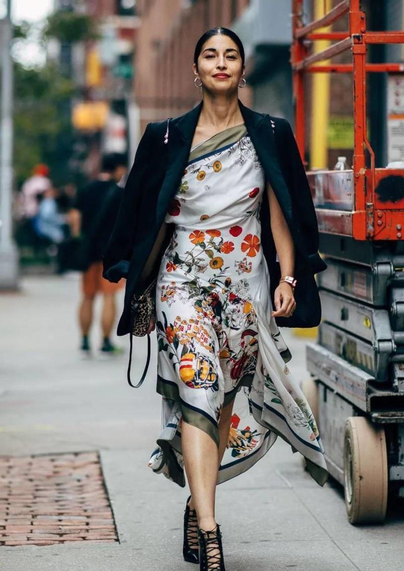 搞定|印花连衣裙+外套，5款造型搞定空调屋穿搭，时髦温度两手抓