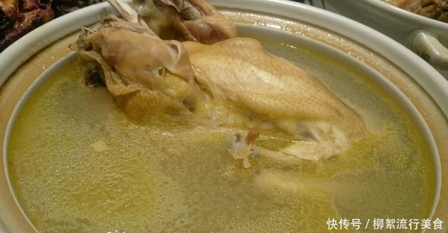 为什么饭店的鸡汤，又好喝又清澈除了时间和火候，原料才是重点