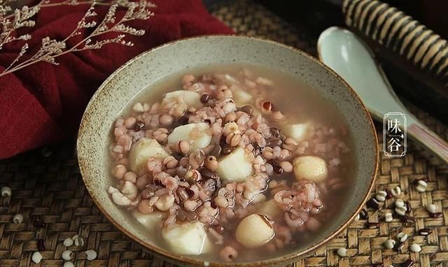 雨水至，春初寒，这6道粥要常喝，营养好消化，轻松度过整个春天