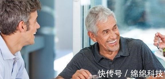 晚餐|晚餐决定人的寿命？晚餐若少碰这4种食物，长寿也许会“青睐”你