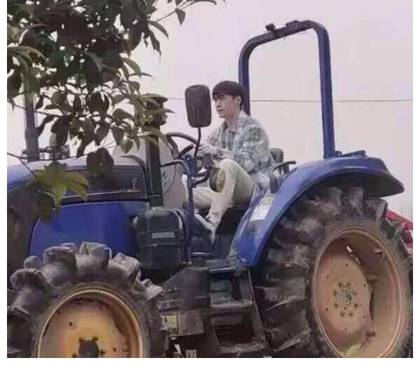 大华|《向往5》进岛录制,黄磊被问节目是否改版,本人发文确实改了!