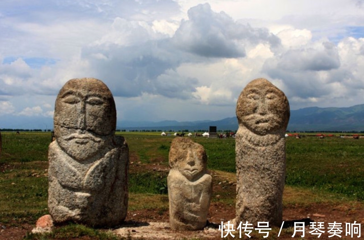 新疆草原现“神秘石人”，究竟是“守墓”还是“灵魂永生”？