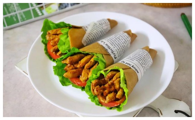 早餐饼这么做，不用发酵省时间，卷一卷，简单省事，好吃不长肉