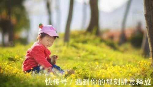 心理|让孩子心理受伤最严重的,不只是父母的打骂,这两种更伤孩子