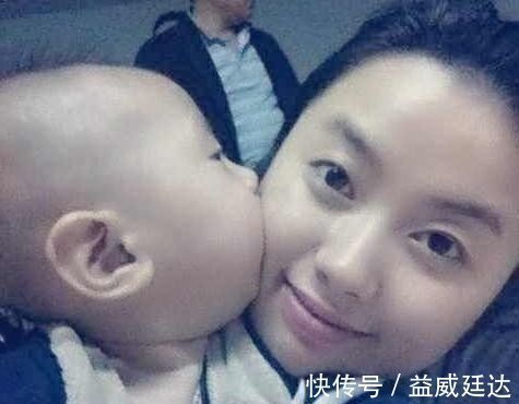 奶奶|宝宝喜欢妈妈从什么时候开始?当宝宝有这4种表现时,说明他爱你