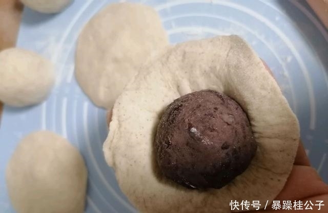 在家|豆沙包别再去外面买了,在家做简单好吃,我家1周吃2次