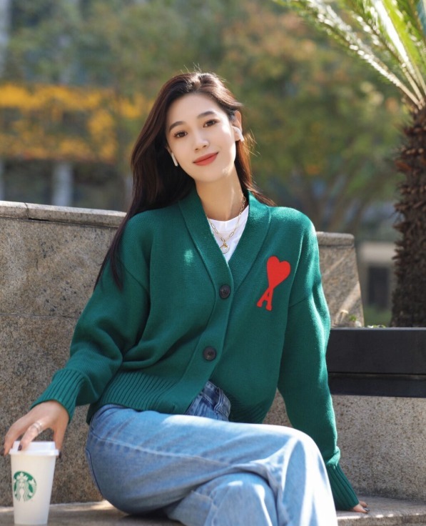 塞衣角|冬天怎么穿阔腿裤?建议搭配这4种上衣,显高显瘦不是梦