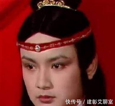 薛宝钗|薛蟠,薛宝钗管薛姨妈喊妈妈,为何贾宝玉却不喊王夫人妈妈