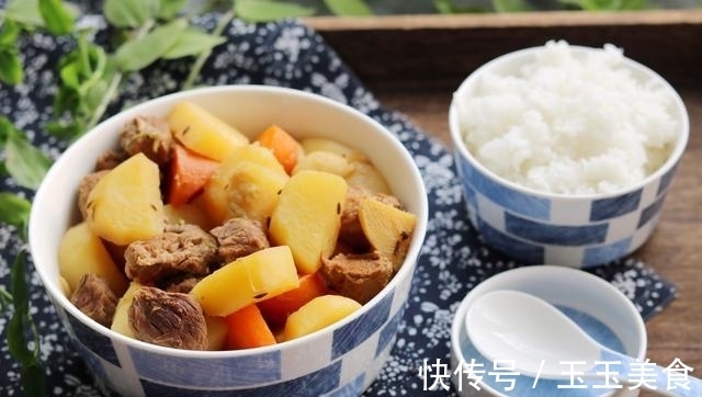 干辣椒|牛肉炖土豆天冷暖胃滋补菜,冷水下肉,肉质鲜嫩有嚼劲