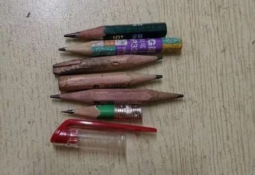 书包|有一种“没眼看”叫翻孩子书包,稀奇古怪啥都有,怕你气到发笑