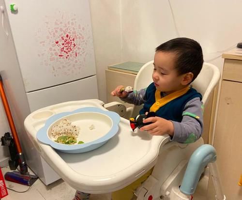 宝爸宝妈|宝宝自主进食后,这些餐具不要买