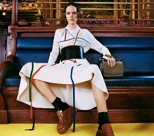 下一个It Bag：Loewe时装秀发布新款包包！