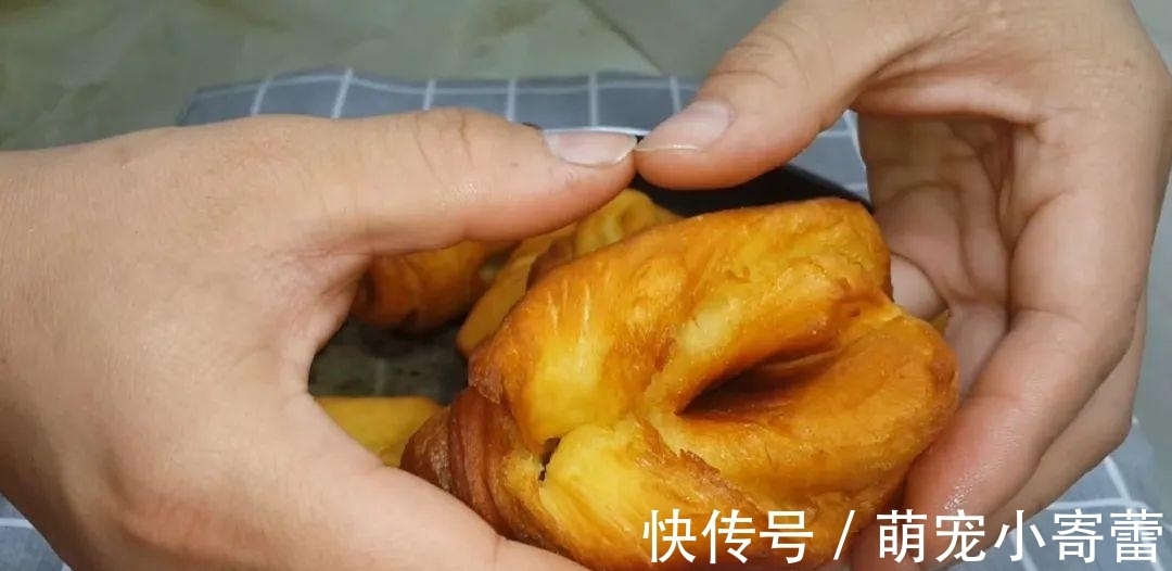 面团|面粉这做法才简单，加2个鸡蛋，个个松软香甜，孩子天天嚷着吃