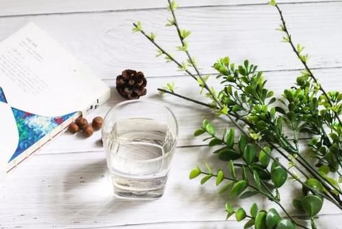 嘌呤|一旦查出尿酸高，这6种食物，尽早列入黑名单，有你爱吃的吗？