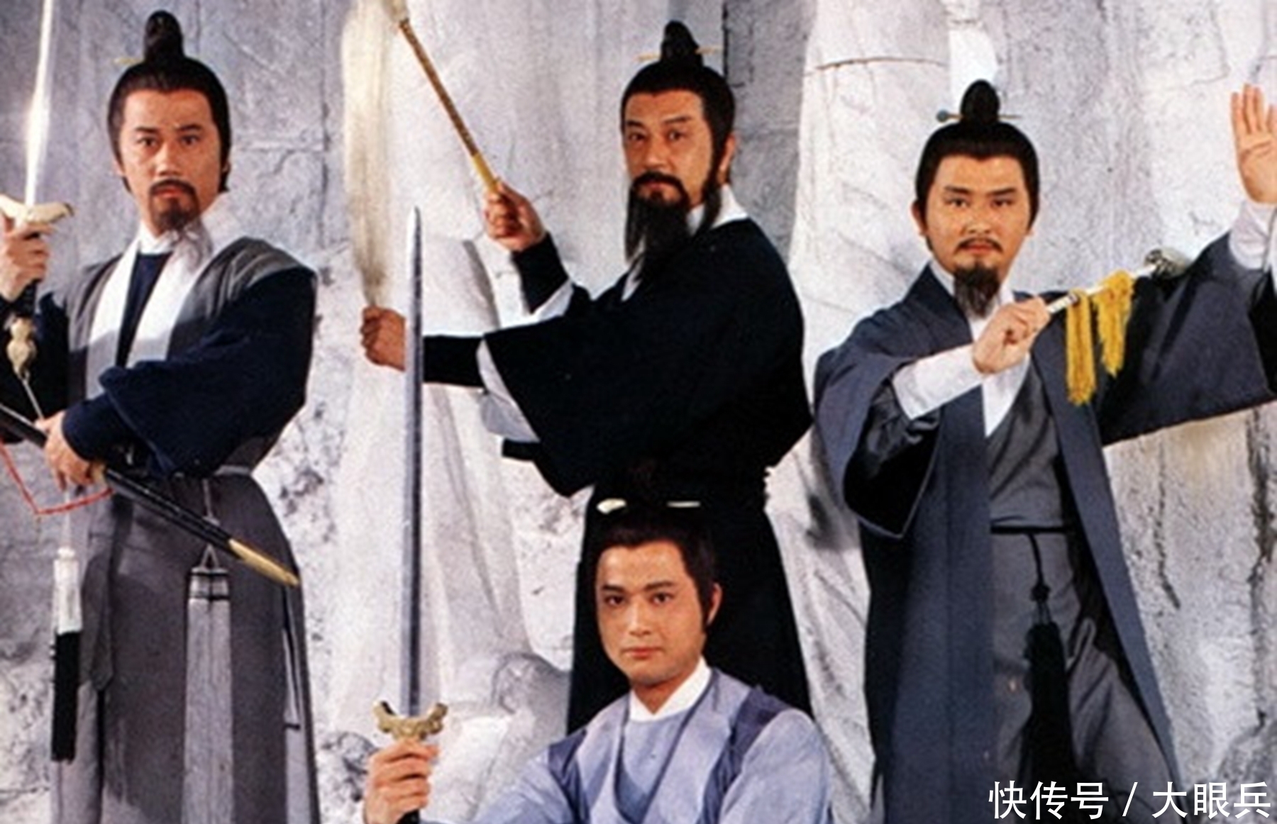 金庸武侠中,武功还不如江南七怪的两个组合,名字都带个“四”字