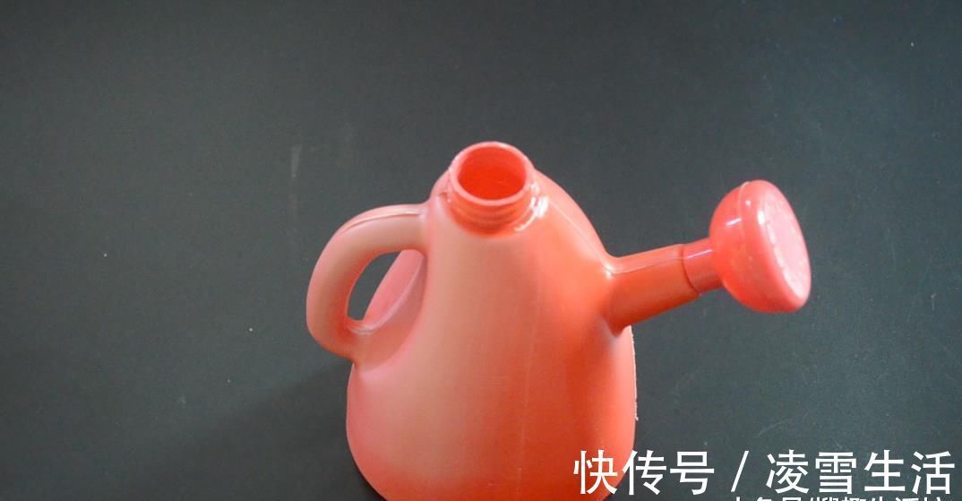 抽完烟卫生间烟味久久不散 教你一个小妙招, 1分钟快速去除烟味