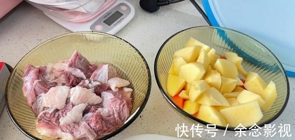 番茄金针菇牛腩|牛腩和番茄才是黄金搭档，肉质紧实，味道浓郁，搭配米饭，超爱吃。