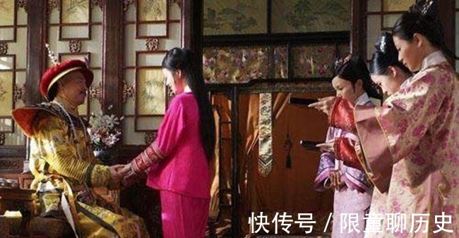 下联!乾隆出上联:“昨日黄花闺女”,女子含羞对下联,堪称千古绝对!