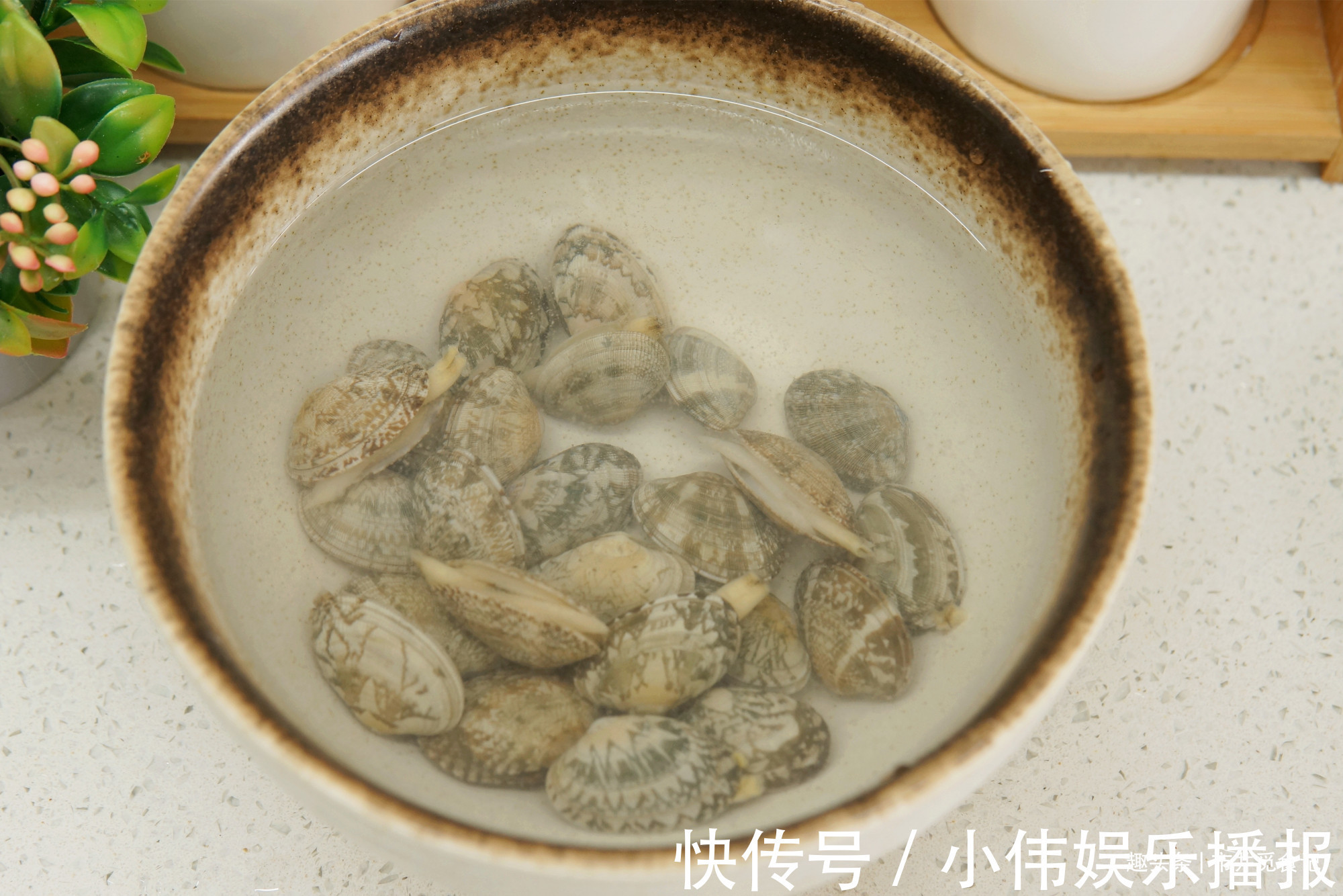 秋天，记得用这2样食材煮汤，滋养“降秋燥”，便宜实惠，味道鲜