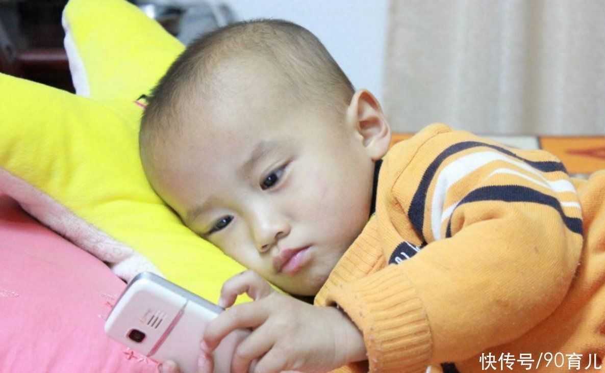 陪伴|8岁儿子沉迷玩手机,妈妈气急对孩子“动手”,深夜送孩子进医院