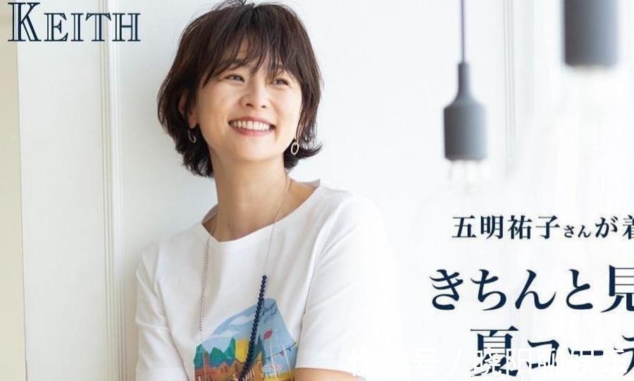 小卷 45岁的女人,直发和卷发哪种更显年轻?这六款发型时尚减龄又高级