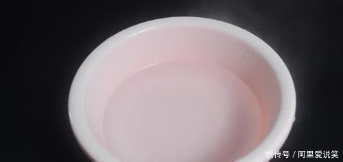 梳子|在梳子上涂抹牙膏，作用真厉害，我也是刚知道，快回家试一试