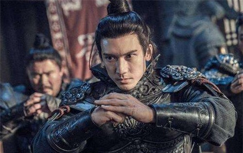 碌碌无为|三国虎将谁的儿子最出色？大多数碌碌无为，只有他敢把关羽家抄了