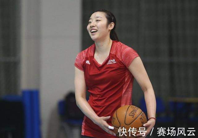 训练|姚迪因伤缺席训练也被骂?部分球迷言论过分了,中国女排缺二传