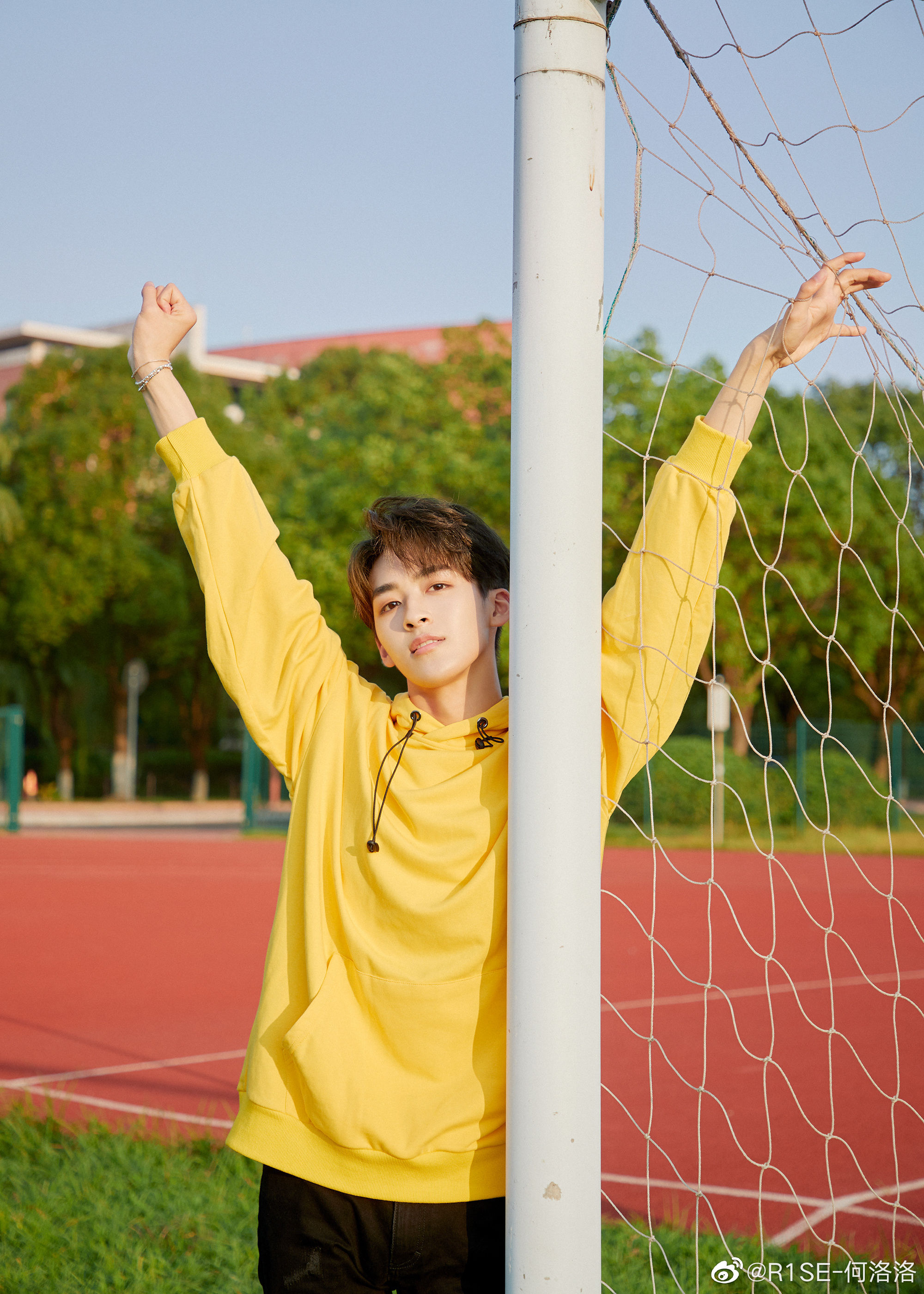 看了创四选手初舞台，不得不承认何洛洛任豪是创系列男团颜值巅峰了