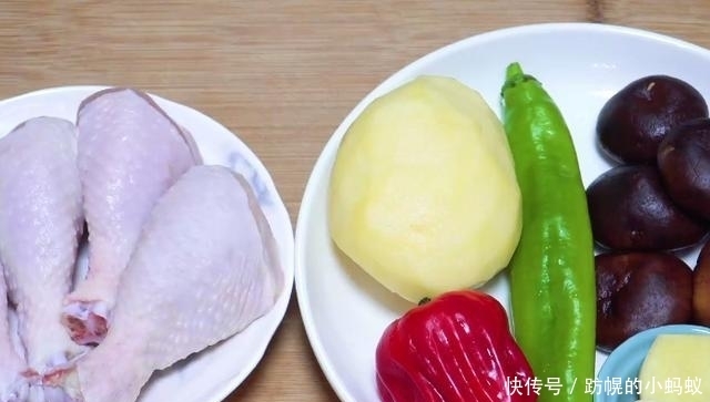 教你做|在家教你做简单版本的黄焖鸡,肉嫩鲜香又营养,大人小孩都爱吃