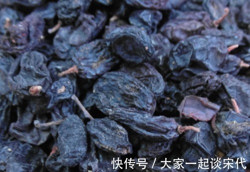 柠檬水|葡萄干和它一起泡,每天喝一杯,睡眠好了,气血足了,皮肤更红润