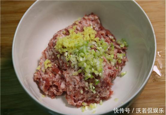 调料|饭店不外传的调饺子馅诀窍,没有复杂工序和调料,肉馅鲜嫩无腥味